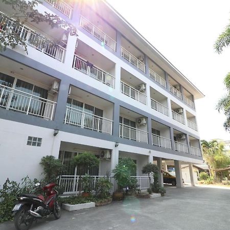Oyo 75389 Pandora House Hotel Pattaya Luaran gambar