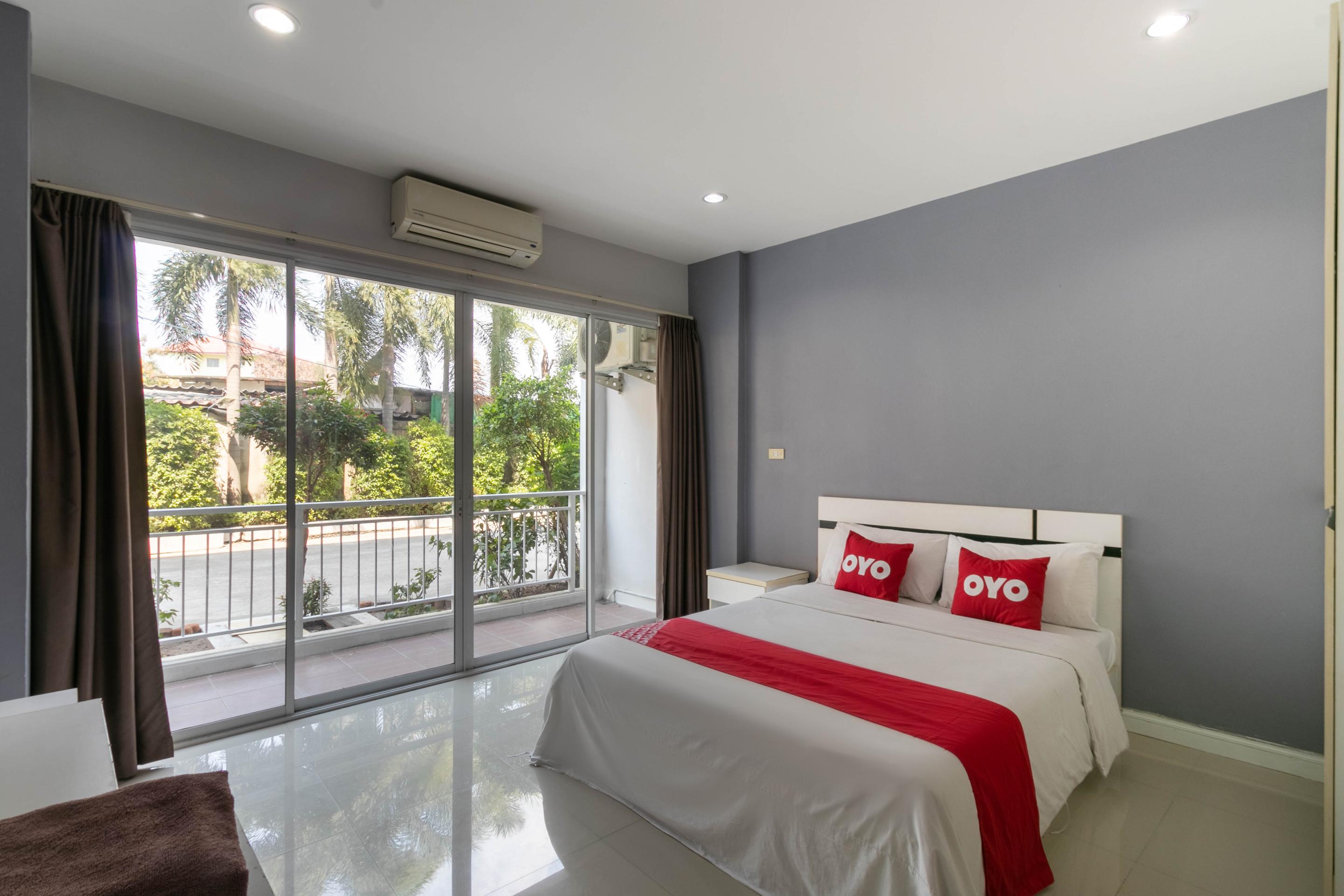 Oyo 75389 Pandora House Hotel Pattaya Luaran gambar