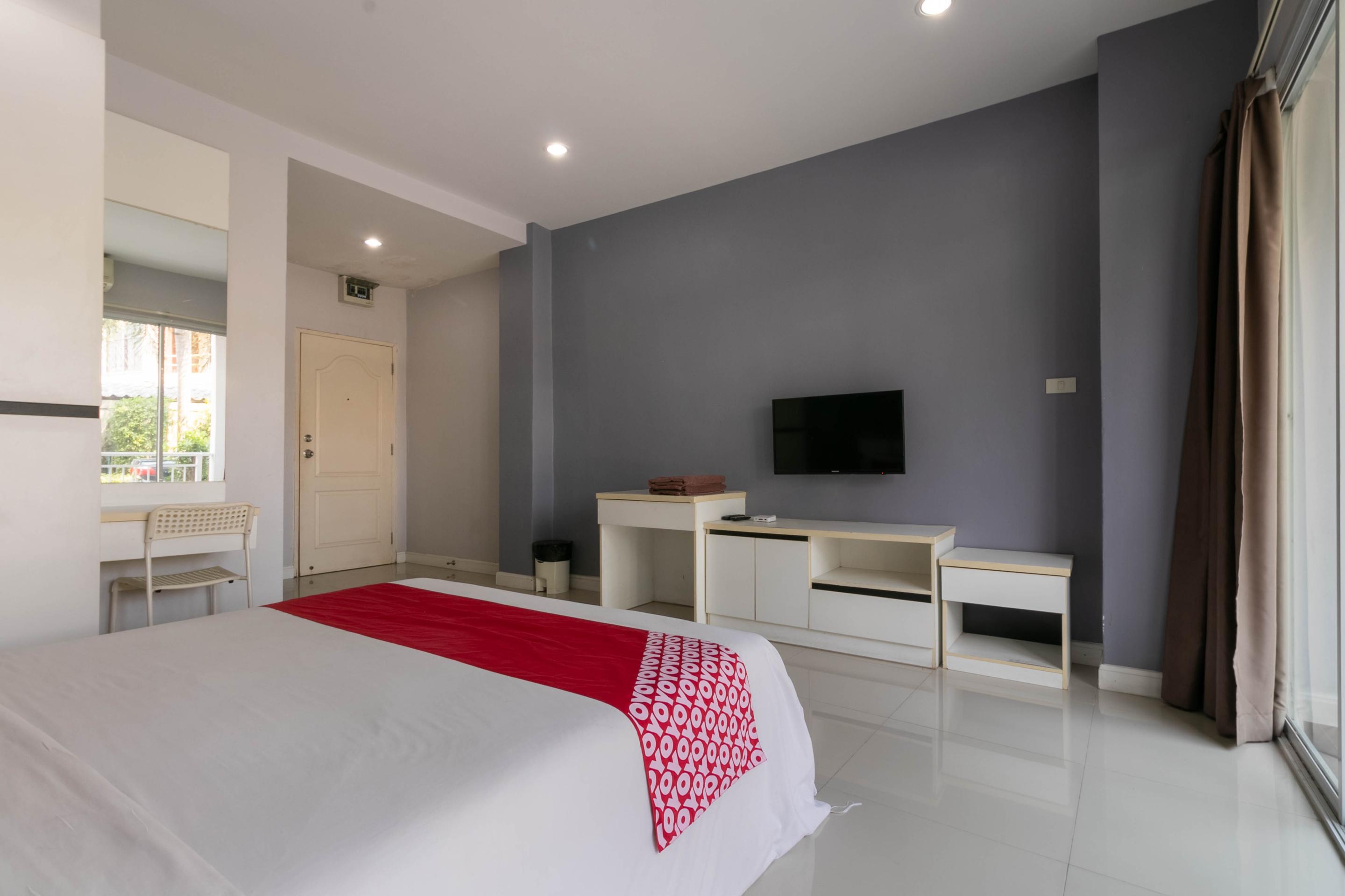 Oyo 75389 Pandora House Hotel Pattaya Luaran gambar