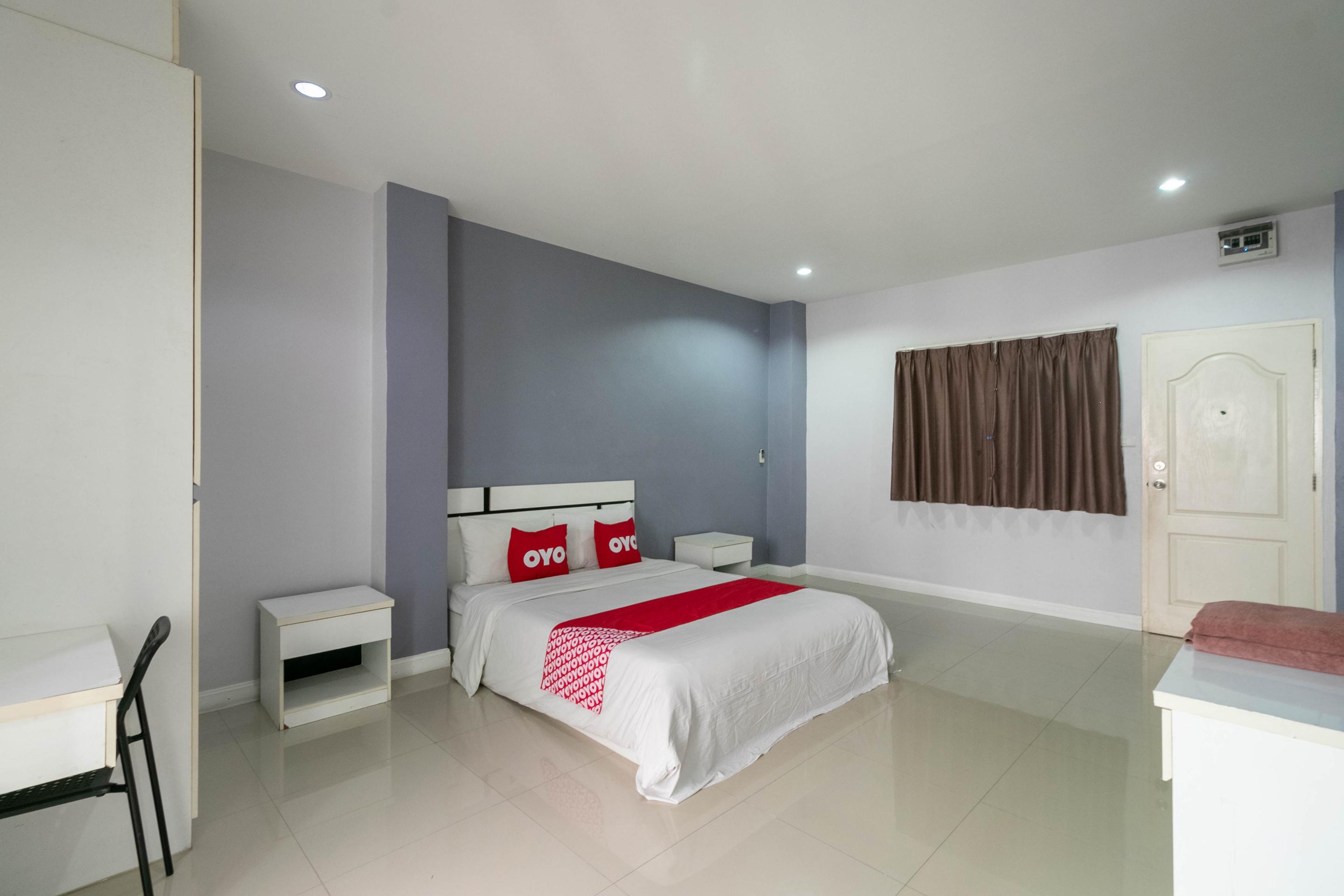 Oyo 75389 Pandora House Hotel Pattaya Luaran gambar