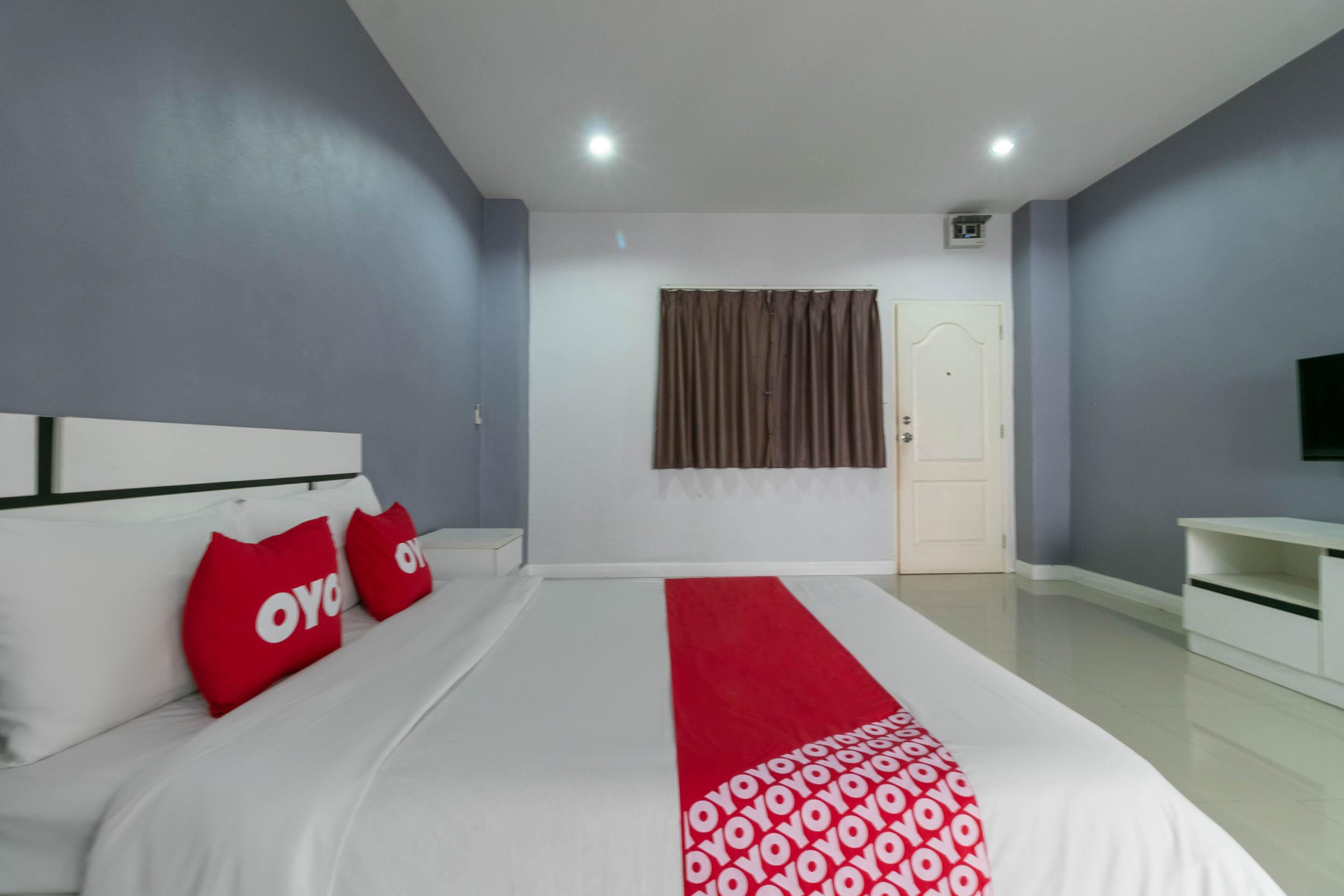 Oyo 75389 Pandora House Hotel Pattaya Luaran gambar