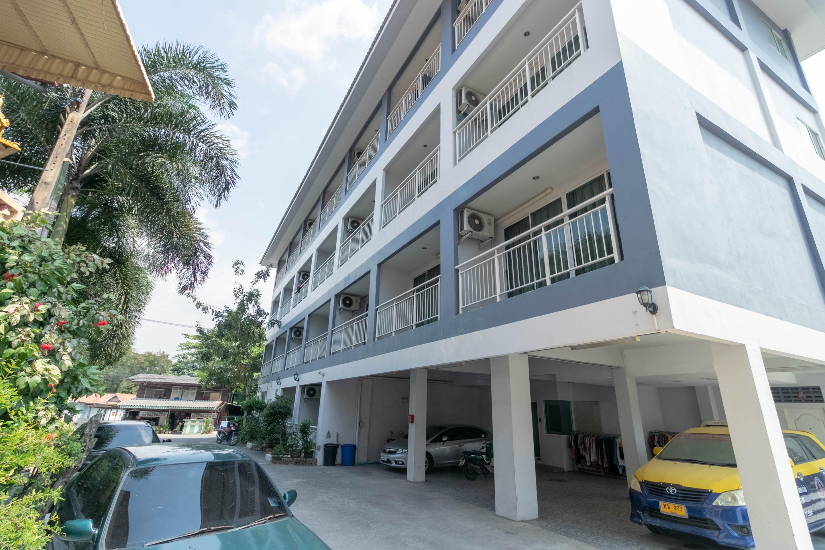 Oyo 75389 Pandora House Hotel Pattaya Luaran gambar