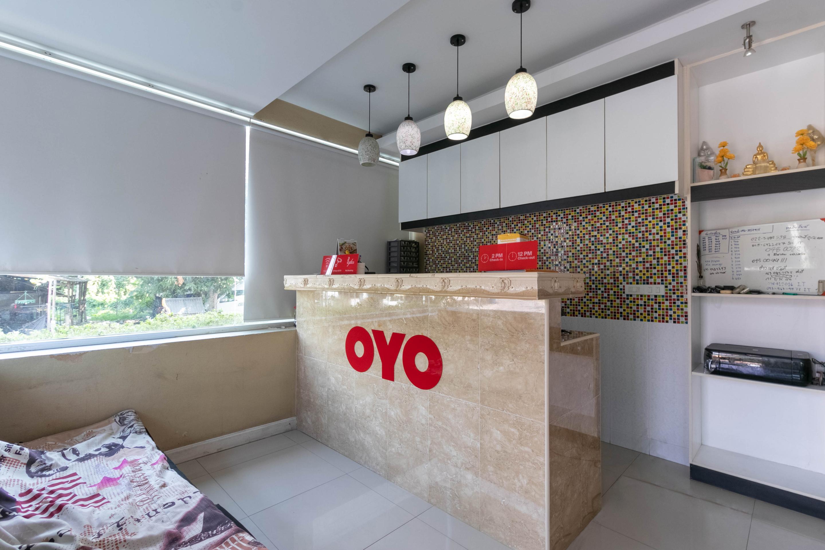 Oyo 75389 Pandora House Hotel Pattaya Luaran gambar