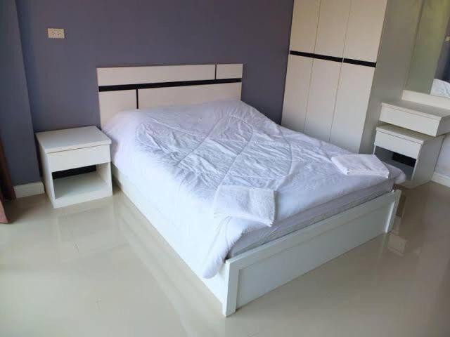Oyo 75389 Pandora House Hotel Pattaya Luaran gambar